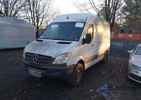 2011 Mercedes-Benz Sprinter 2500 Normal Roof из США, поврежденный, VIN WD3PE7CC0B5540866
